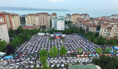 Aynı Sofrada İftar Yaptılar