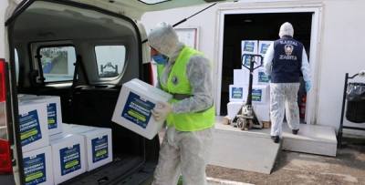 Binlerce Erzak Dağıtılıyor