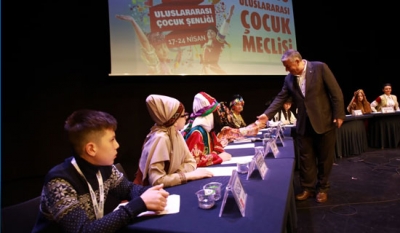 "Bırakın Oynayalım"