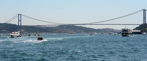 Boğaz trafiğe kapatıldı