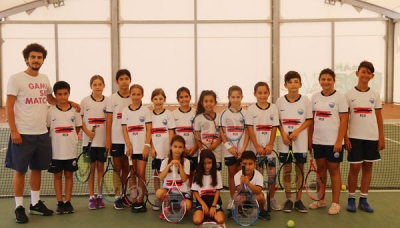 Büyükçekmece Belediyesi geleceğin şampiyon tenisçilerini yetiştiriyor
