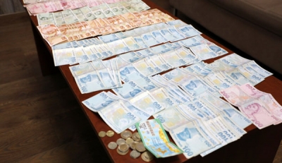 Dilencinin Üzerinden 10 bin TL Para ve Milli Piyango Bileti Çıktı