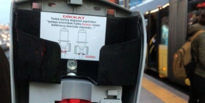 Duraklara Yerleştirilen Dezenfektasyon Cihazları Kırıldı