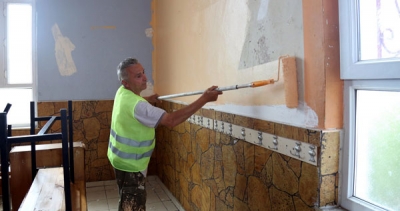 Eyüpsultan'da Okullara Boya Desteği