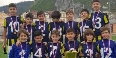 Fenerli Minikler Slovakya'da 