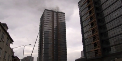 Gökdelende Yangın!