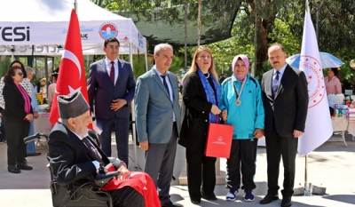 Huzurevine Kermesle Destek