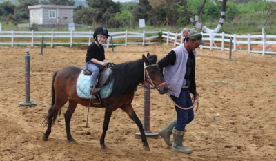 İlk Defa At Bindiler