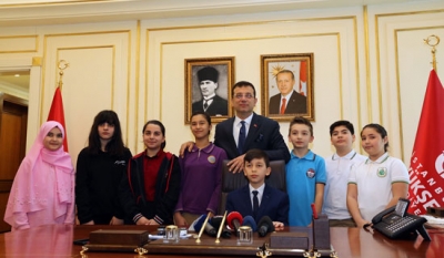 İmamoğlu, Makamını Halil Efe'ye Devretti