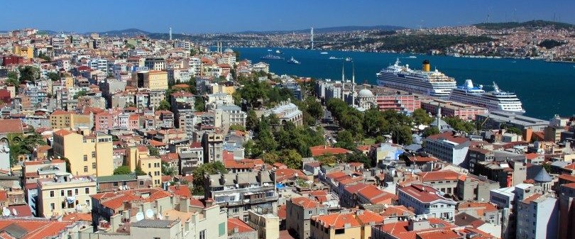 "İstanbul'daki yapıların %50'si kaçak"