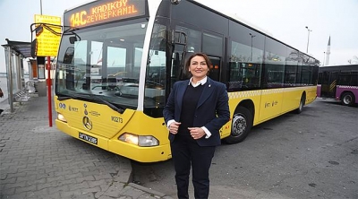 Kadın İETT şoförleri İstanbul trafiğinde
