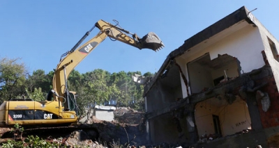 Kartal Belediyesi, Riskli Yapılar Ve Metruk Binaların Yıkımına Devam Ediyor