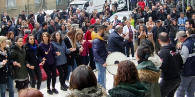 Kartal Belediye Başkanlığında Halaylı Kutlama