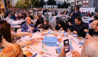 Mahalle İftarında Buluştular
