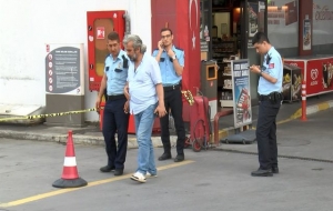 Minibüsçülerin Kemerli Saldırısına Uğrayan Polis Silahını Ateşledi: 1 Yaralı