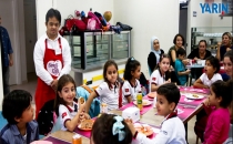 Minik öğrencilerin "Sevgi Kafe" keyfi