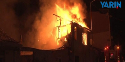 Pendik'te Yangın: 3 Kişi Hastaneye Kaldırıldı