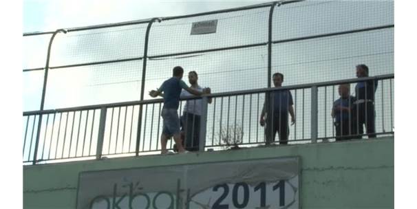 Tem Otoyolu Üzerindeki Esenkent Köprüsünde İntihar Girişimi