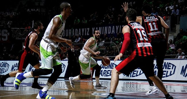 Tofaş, Eskişehir Basket'i farklı yendi, seride öne geçti