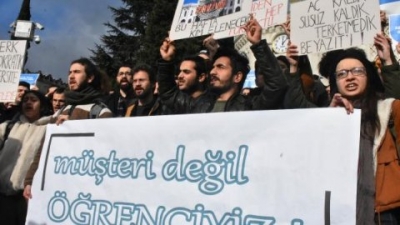 Üniversite Geri Adım Attı