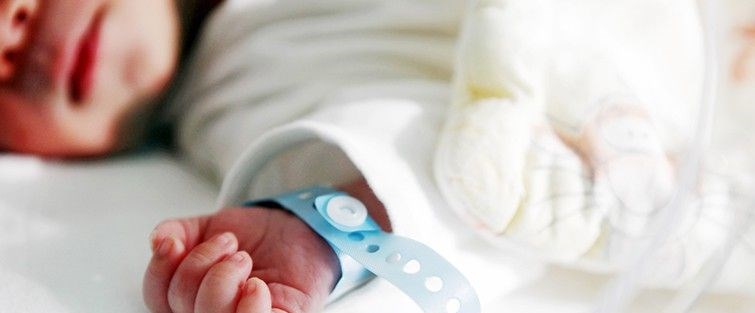 Yeni doğan bebeğin kimliği artık eve gelecek