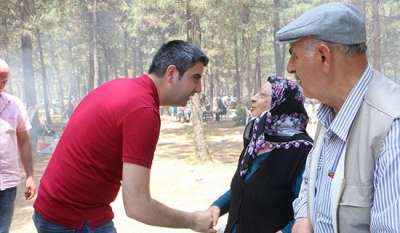 Yüksel, Vatandaşlarla Bayramlaştı